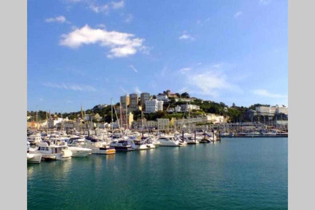 Apartment **sunny And Bright, Thatchers Rock One Bed Front Apartment***