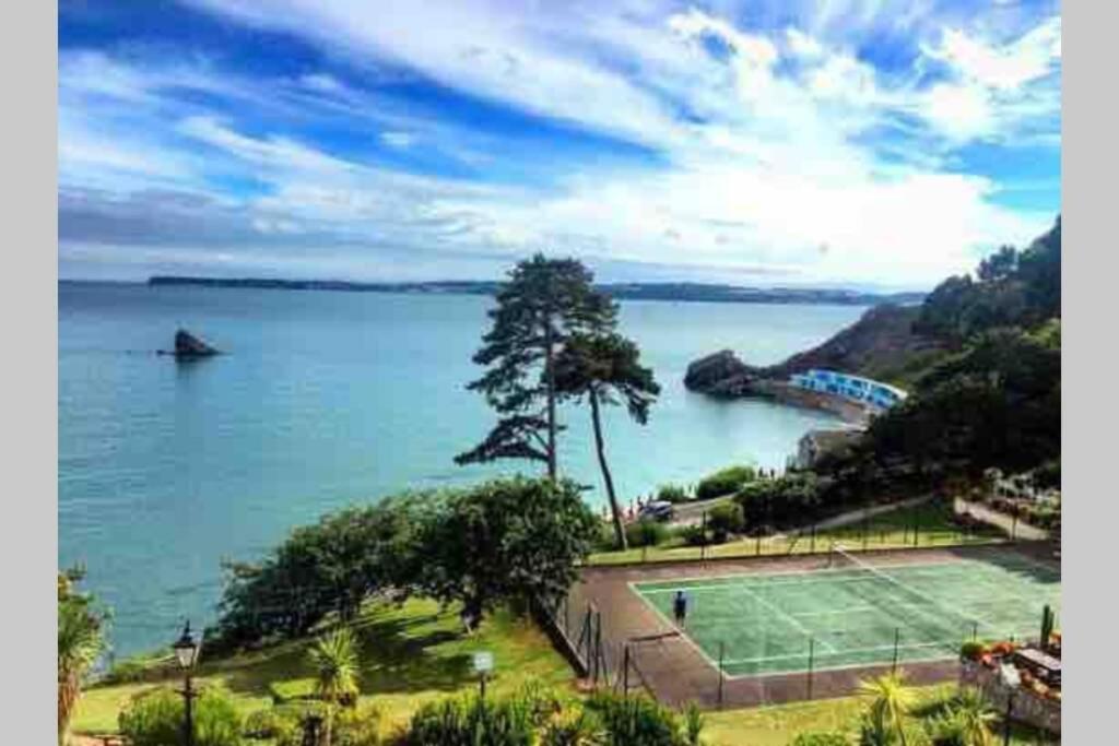 **sunny And Bright, Thatchers Rock One Bed Front Apartment*** Torquay