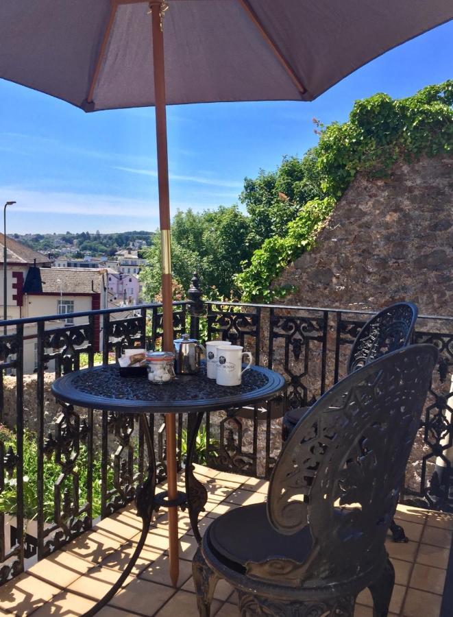 Guest house Ascot House 4*