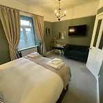 Ferndale Lodge
