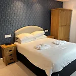Riviera Hotel