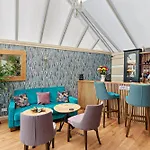 Kings Lodge