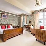 Orestone Manor
