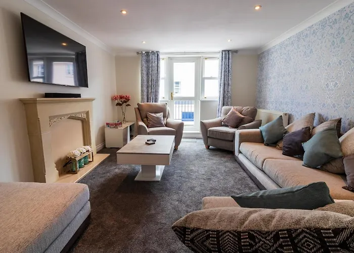 Seaesta- Luxury Family Home, Short Walk To Harbour