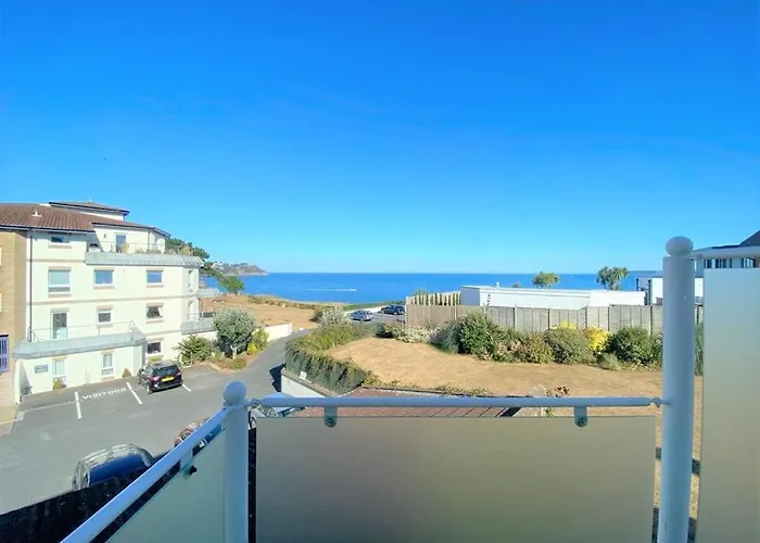 Cliff Court Apartments