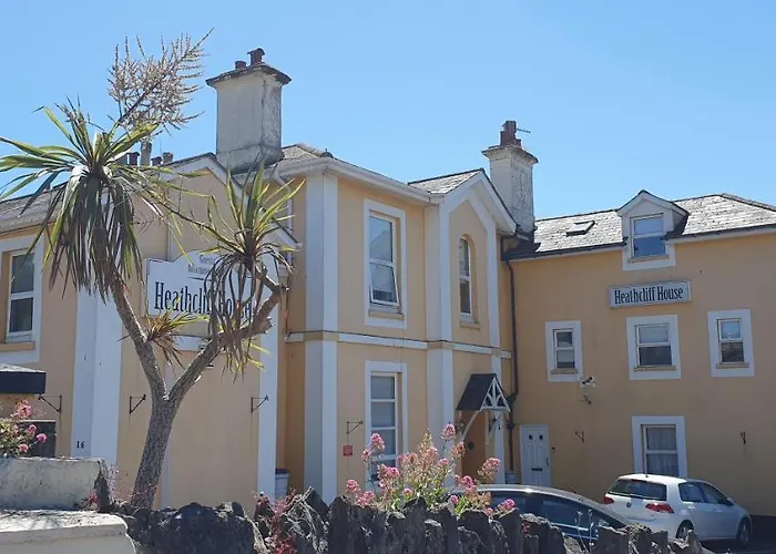 Heathcliff House B&B Exclusively For Adults Free Large Carpark