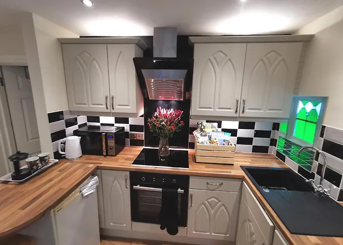 Castle Annexe From 3 Nights