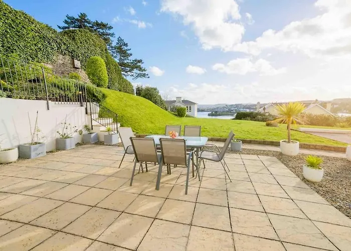 Ground Floor Sea View Apartment Private Terrace