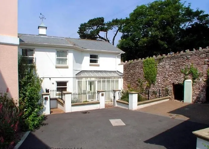 Sunnyhill Mews