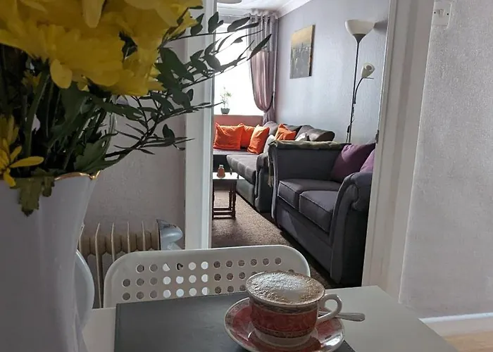 Cosy Apartment By The Sea