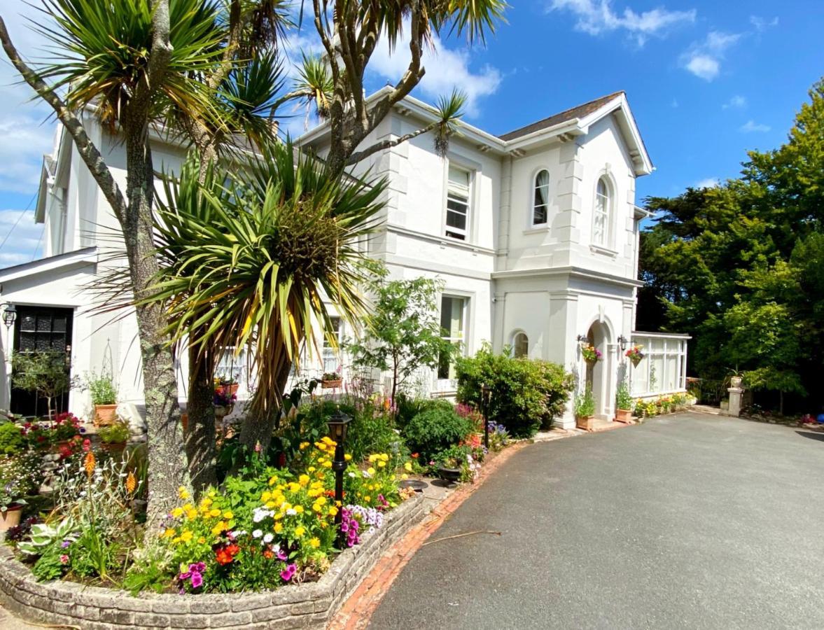 Muntham Luxury *