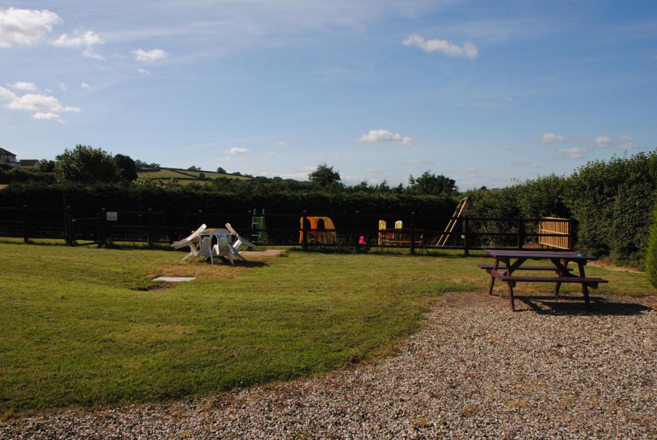 Devon Palms Holiday And Cottages Apartamento *