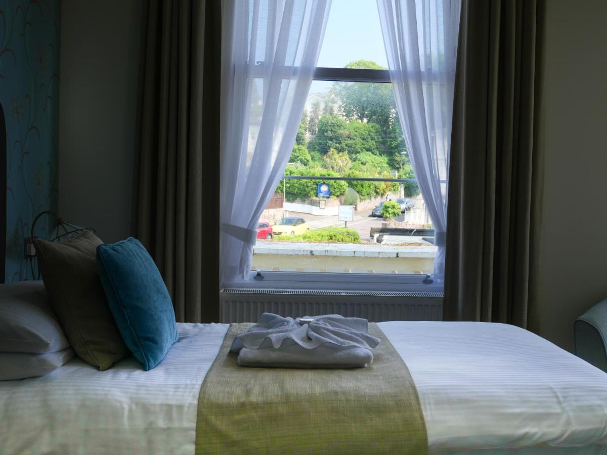 Howden Court 2*