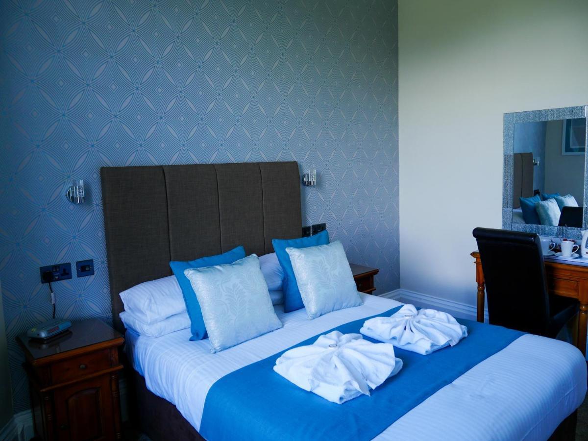 Howden Court Hotel 2*