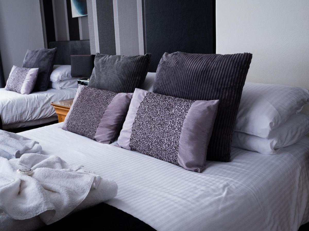 Hotel Howden Court 2*