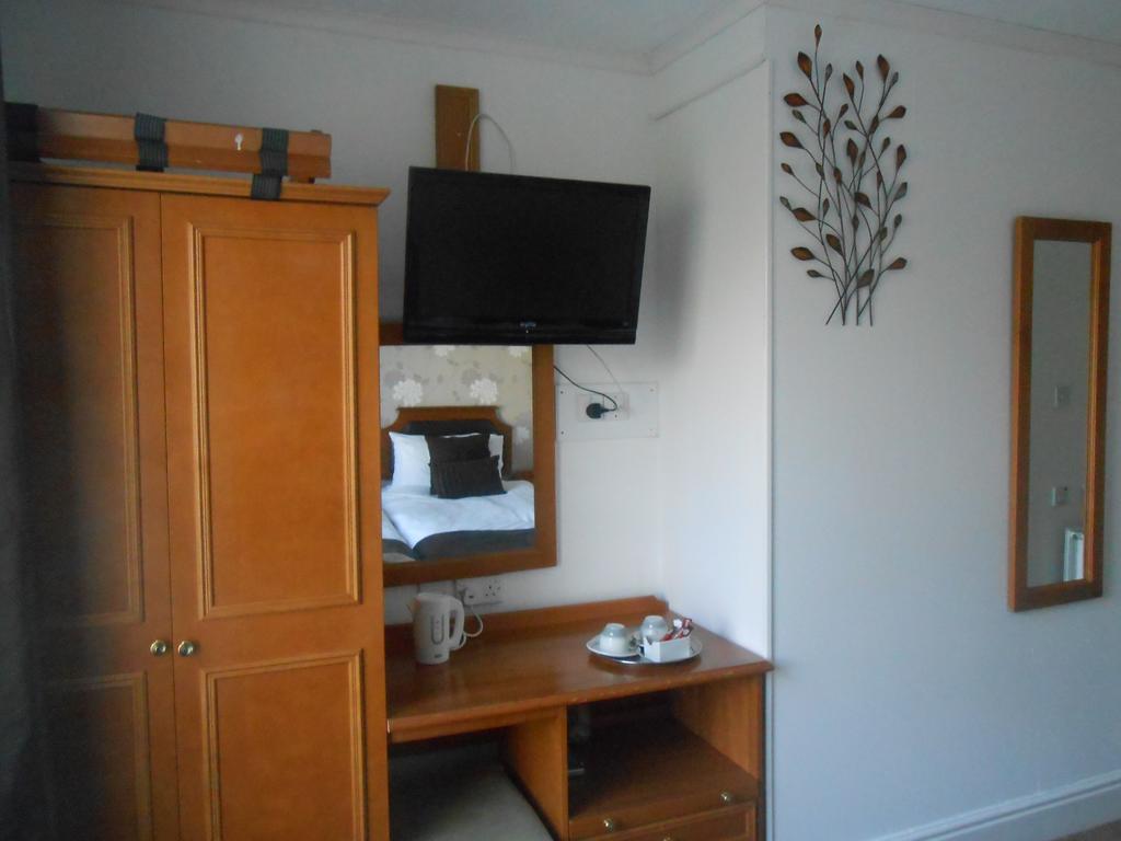 Ansteys Lea Guest house