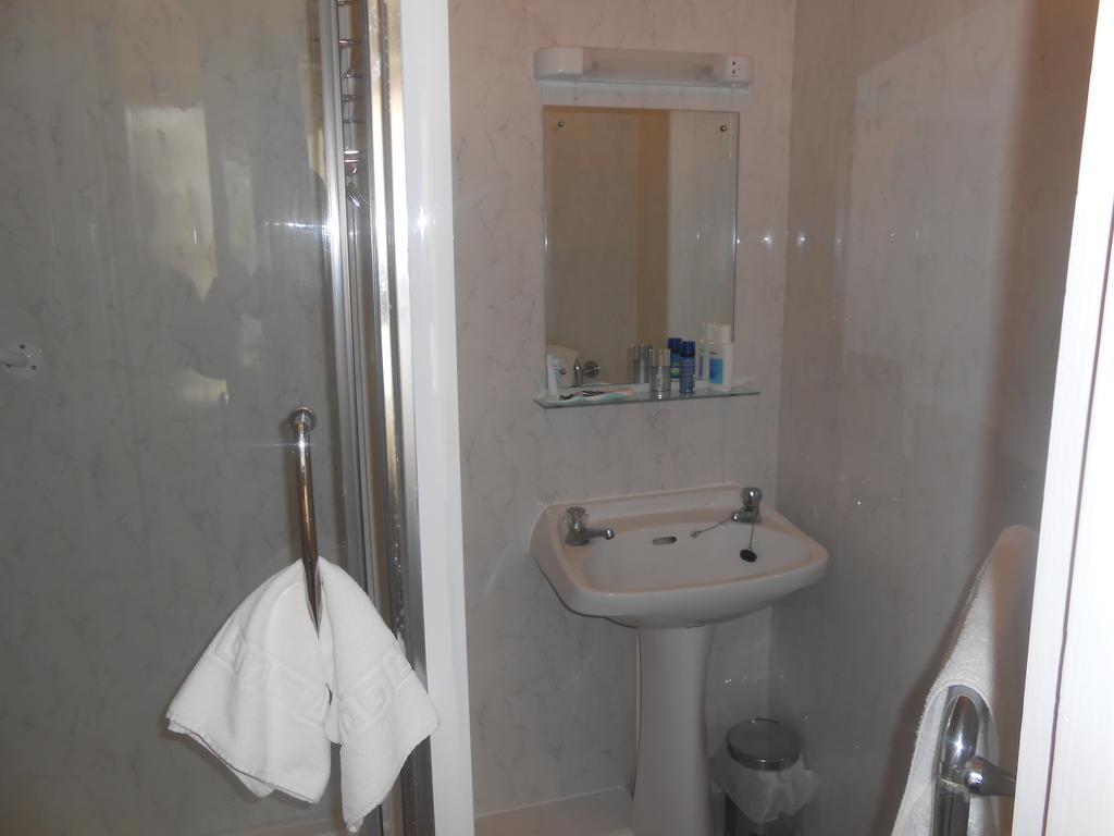 Ansteys Lea Guest house 2*