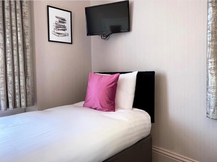 The Rosewood Guest house *