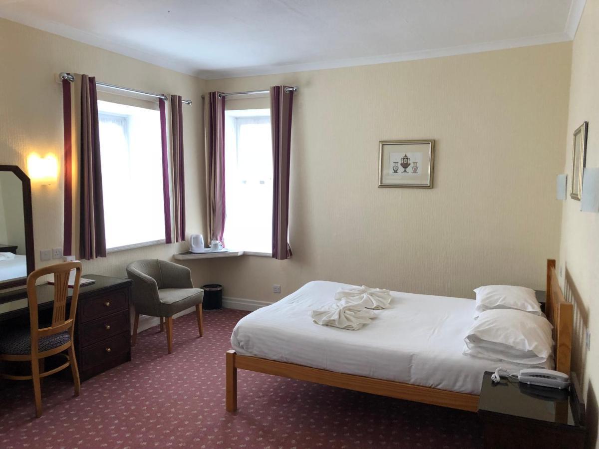 Riviera 3* Torquay