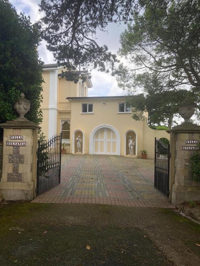 Sylvania Ample Onsite Parking, Close To Beach Torquay