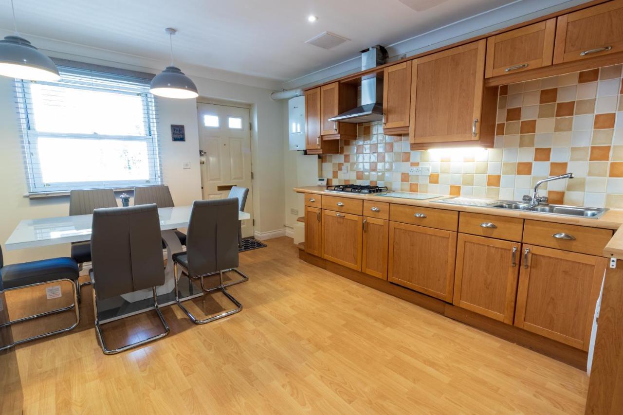 Seaesta- Luxury Family Home, Short Walk To Harbour Torquay