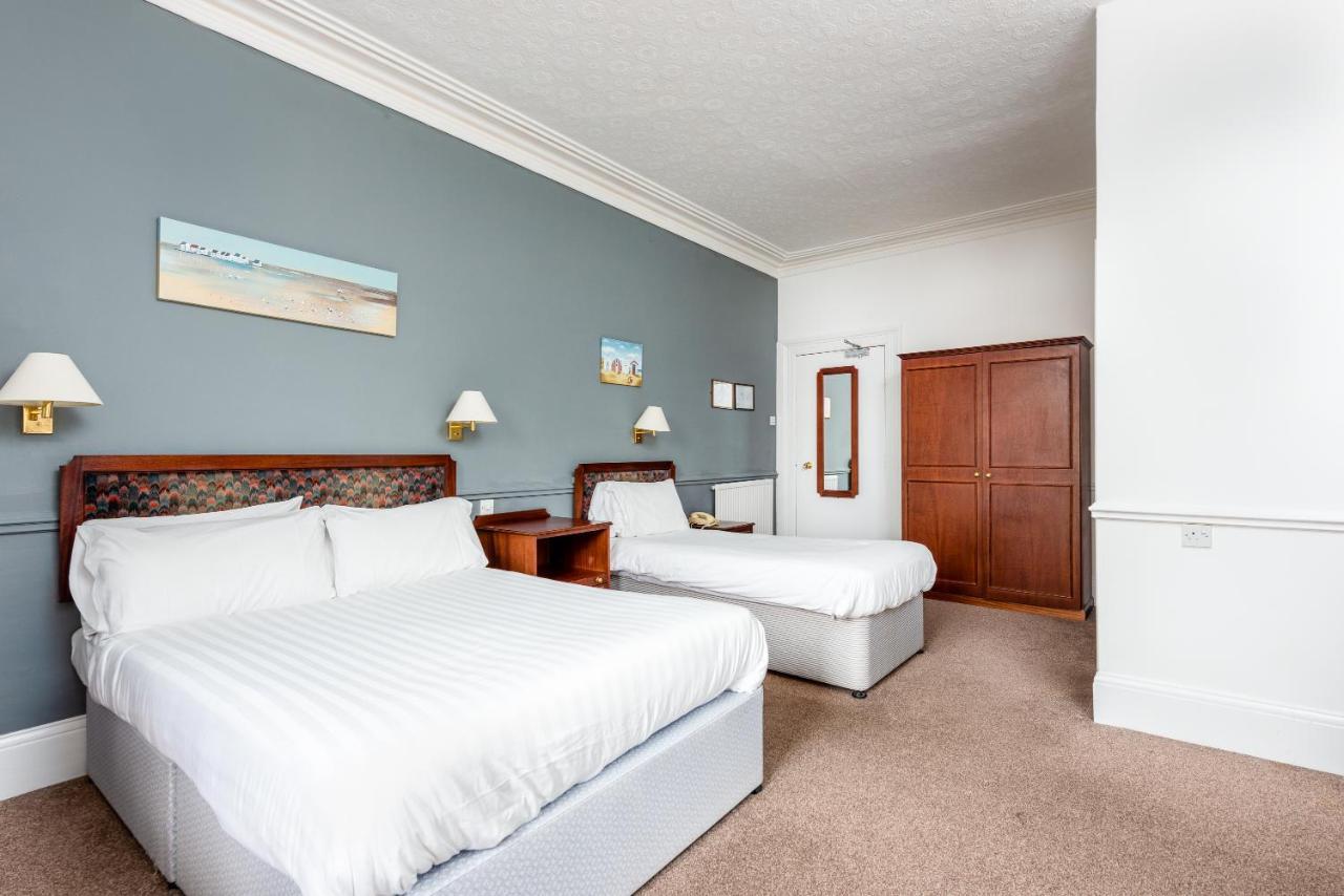 Abbey Lawn Hotel 3*