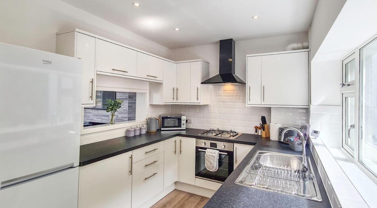 Driftwood Cottage: Riviera Charm Near St Marychurch Beaches Holiday home