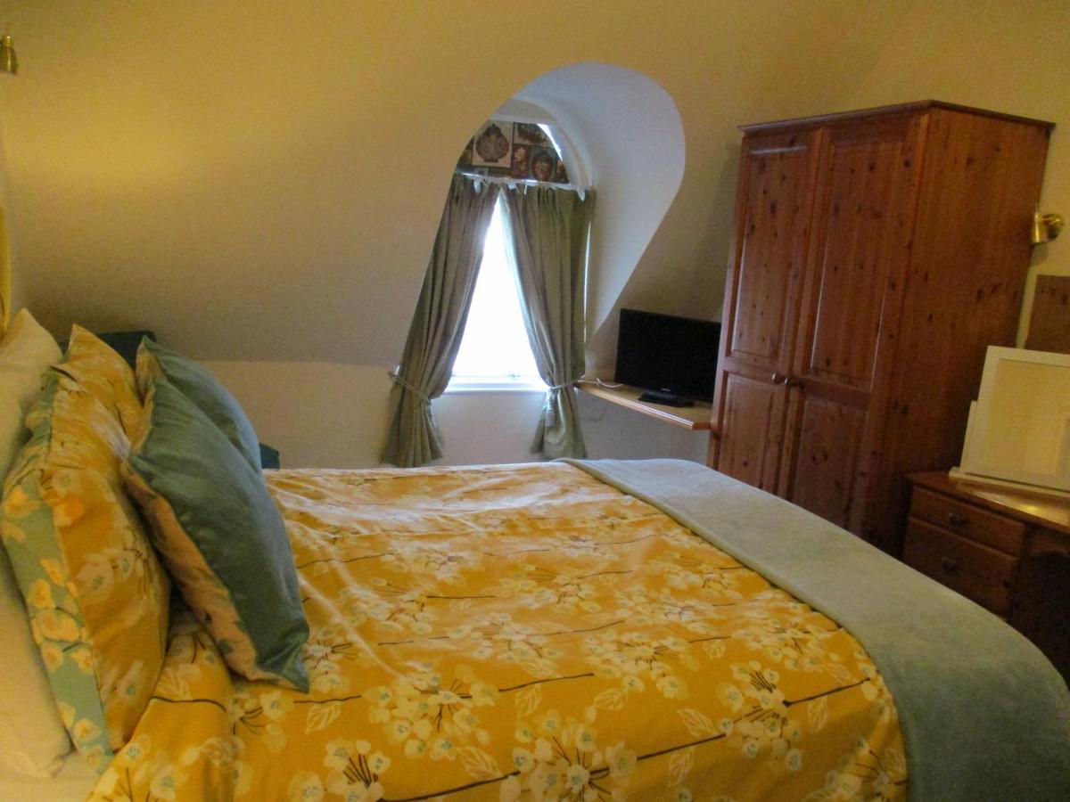 Cranborne Guest Exclusively For Adults 4*