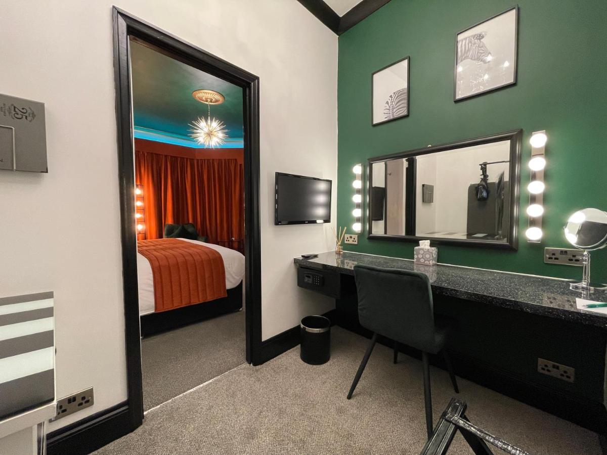 The 25 Boutique B&B - Adults Only Bed & Breakfast Torquay