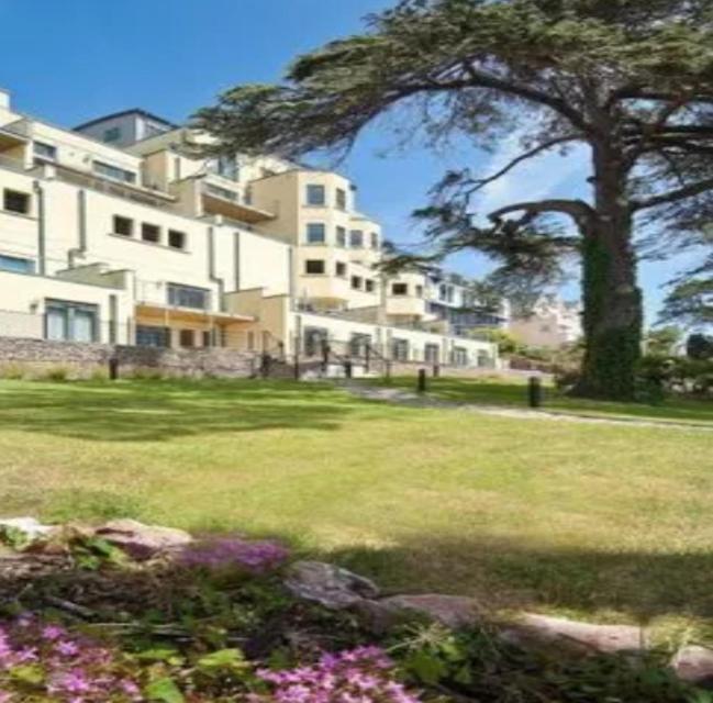 Panoramic Sea Views, Sleeps 4, Apartment