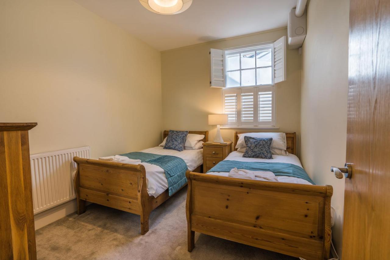 Trinity Mews *