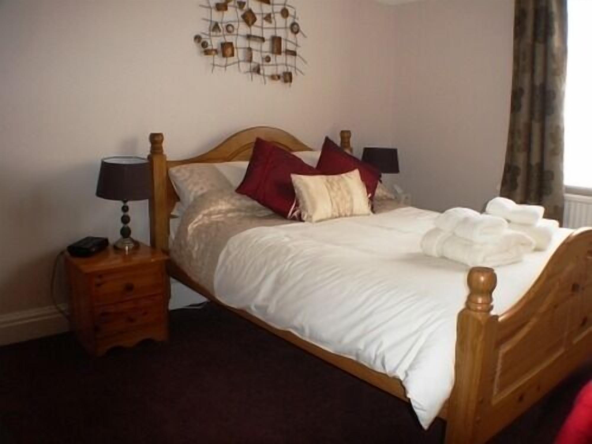 Burleigh House , A Cosy Retreat In Agatha Christie's Hometown Bed & Breakfast Torquay
