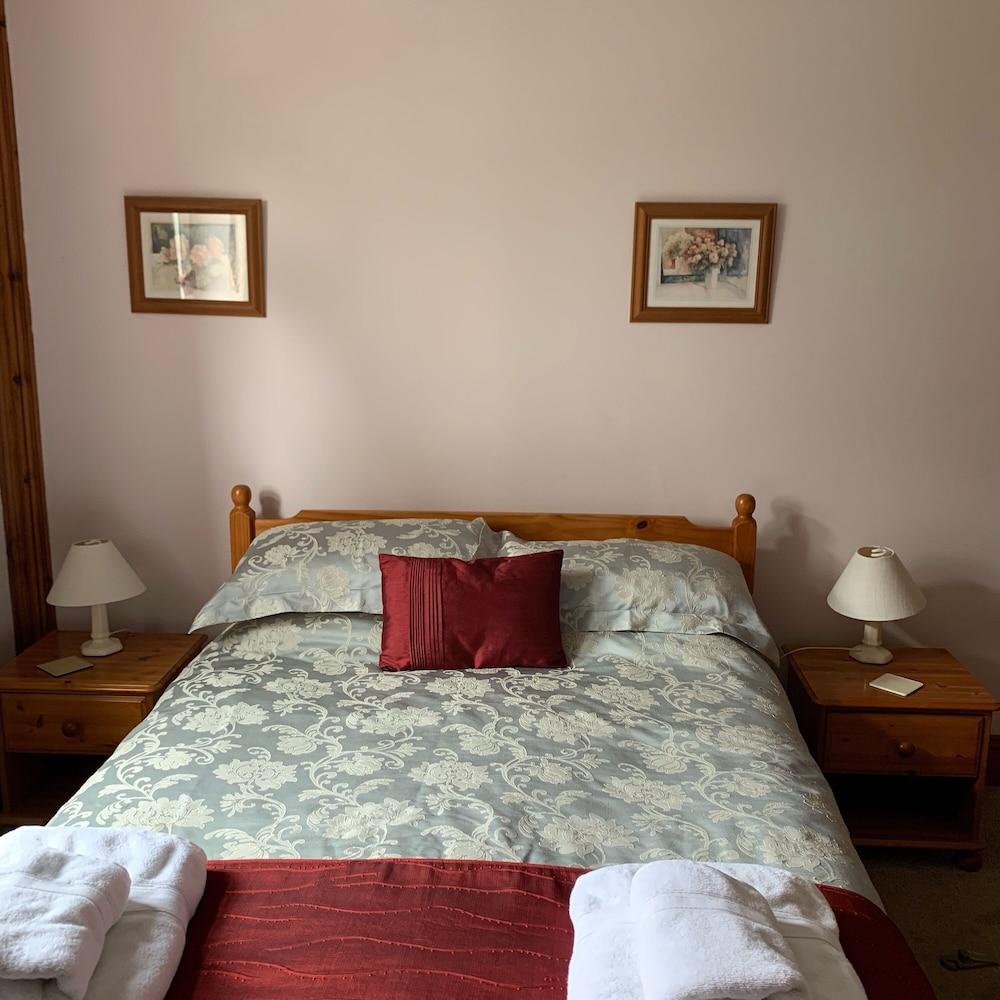 Burleigh House , A Cosy Retreat In Agatha Christie's Hometown Bed & Breakfast