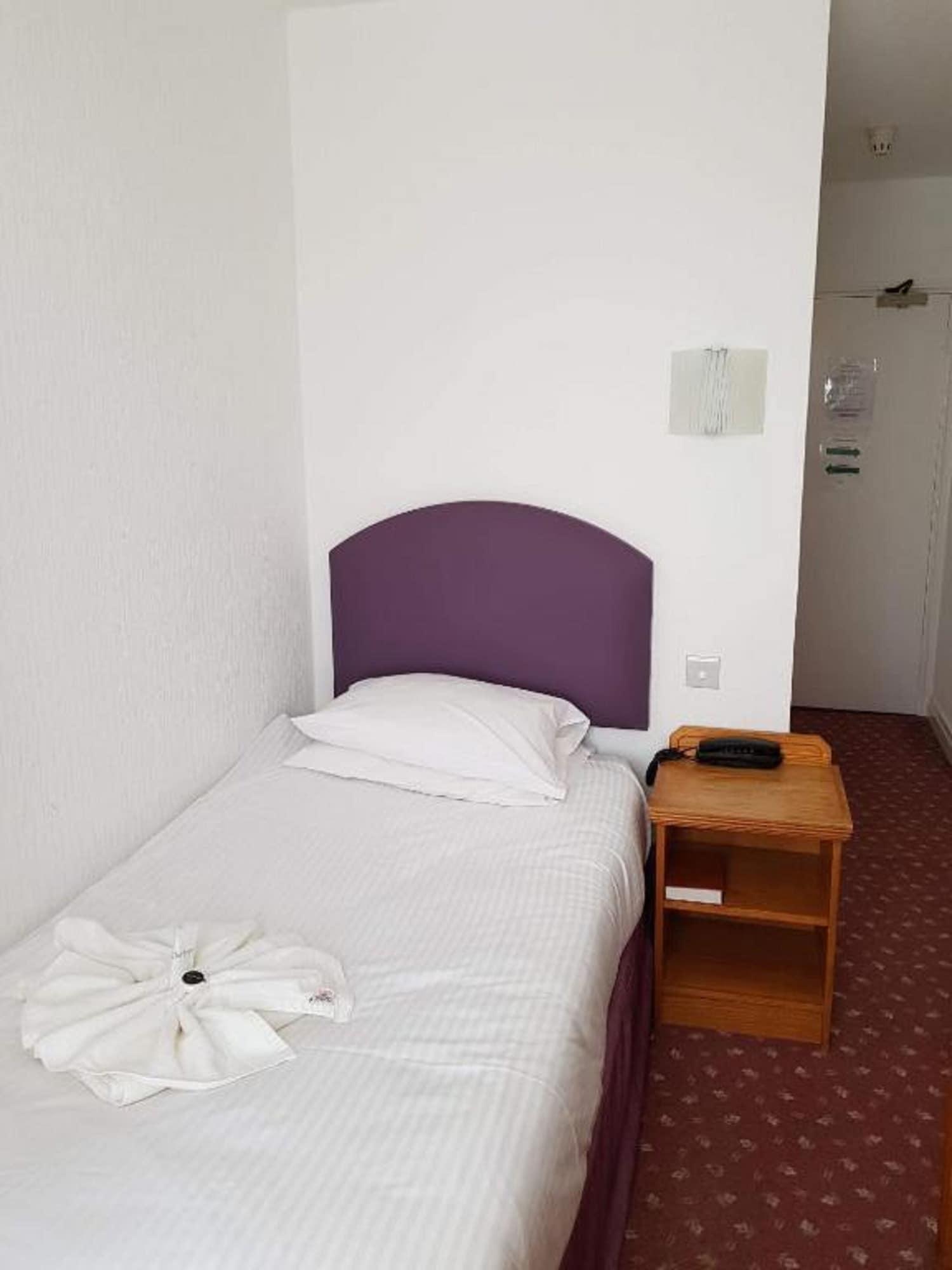 Riviera Hotel