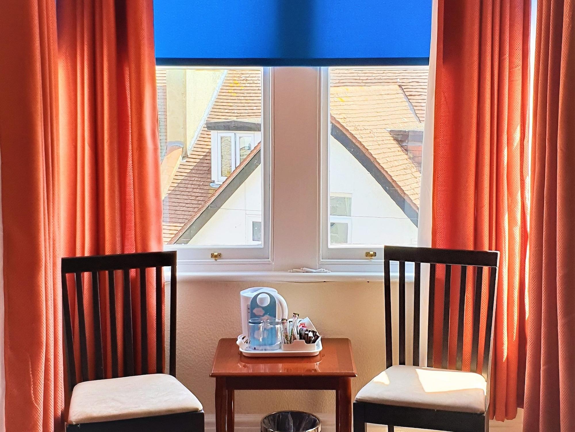 Hotel Yardley Manor 4*