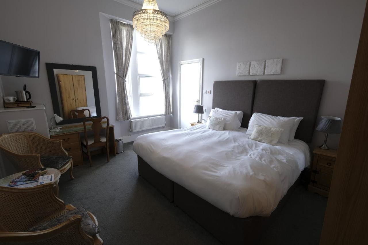 Heathcliff House Exclusively For Adults Free Large Carpark 4*