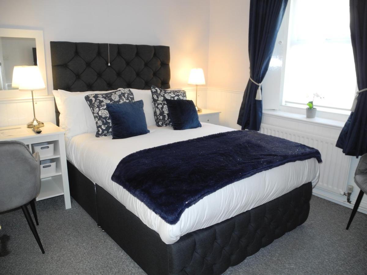 Guest house Heathcliff House Exclusively For Adults Free Large Carpark Torquay
