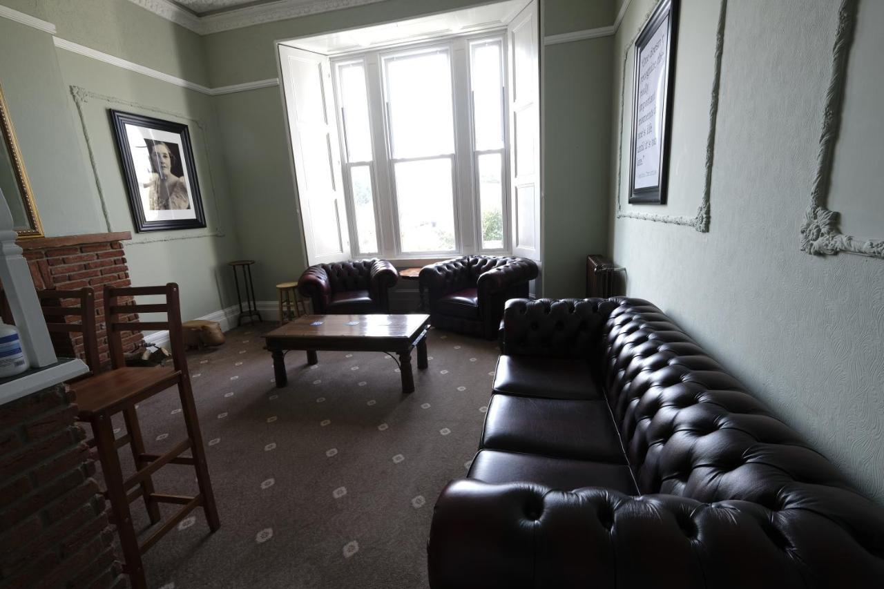 Heathcliff House Exclusively For Adults Free Large Carpark