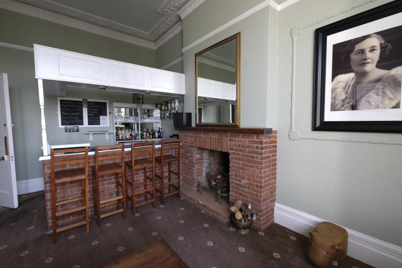 Guest house Heathcliff House Exclusively For Adults Free Large Carpark