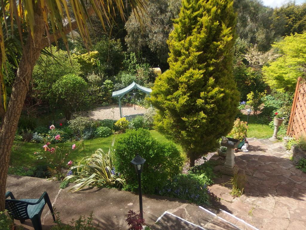 Carlton Court Bed & Breakfast