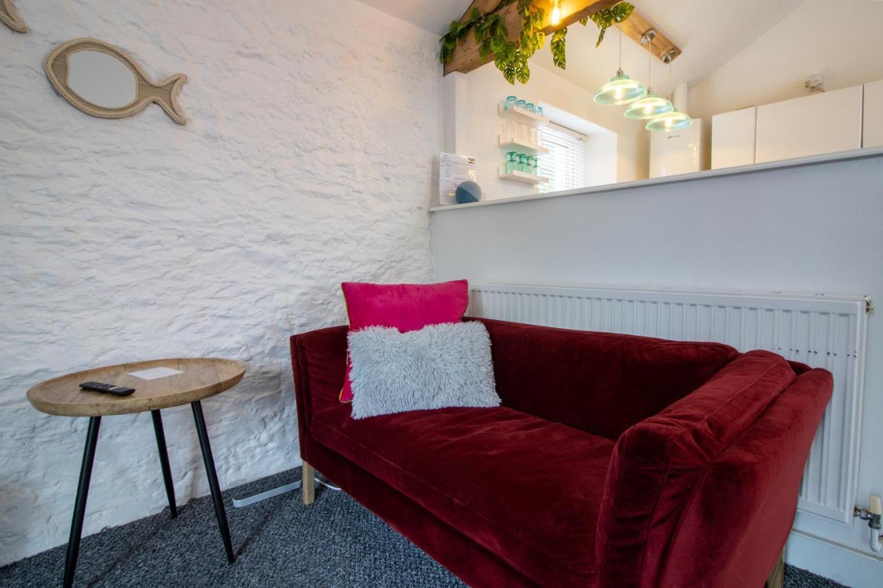 Cozy, Chic, Dairy Near To & Shops- Parking Holiday home Torquay