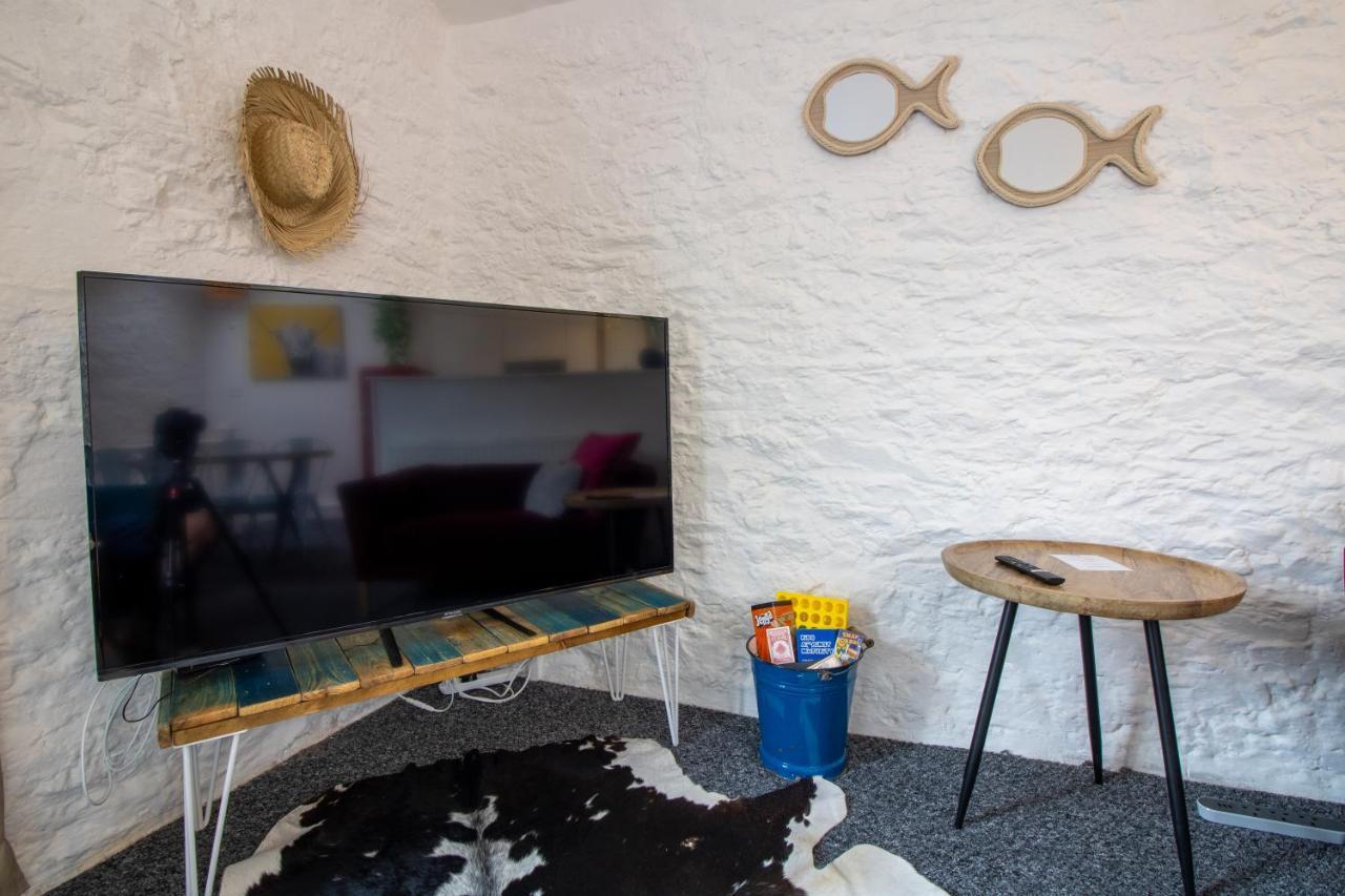Cozy, Chic, Dairy Near To & Shops- Parking Holiday home