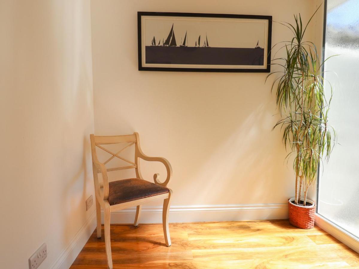 Apartment At Morningside *