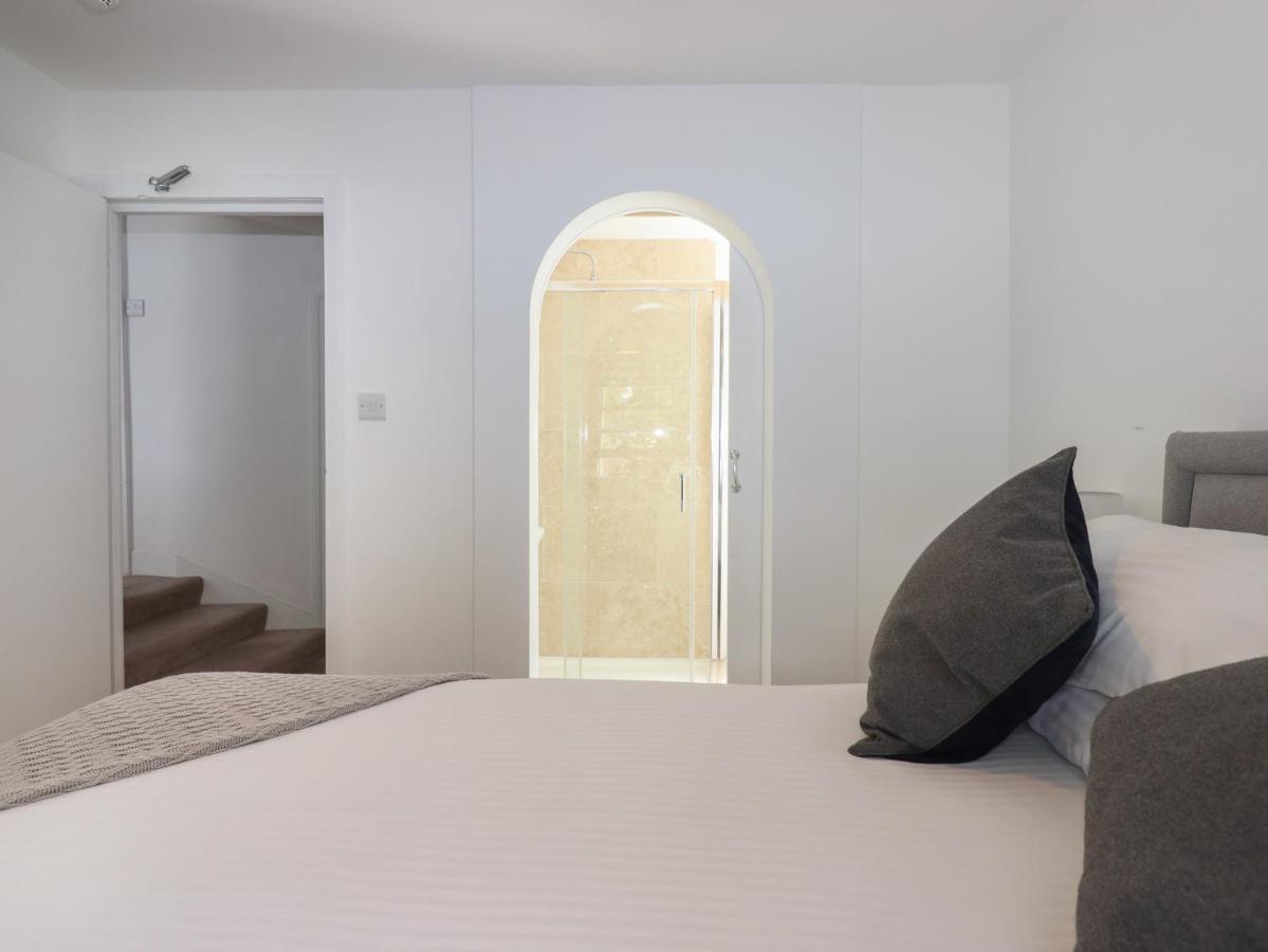 Apartment At Morningside *