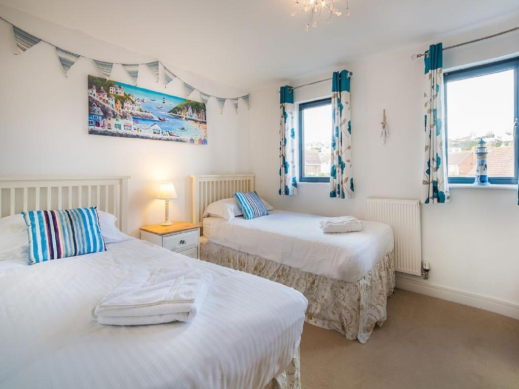 Beaches - South Sands House *