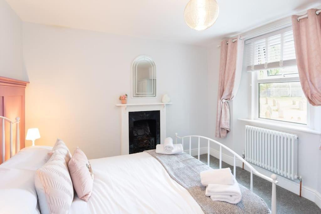 *brand New* Olive Grove Holiday home *