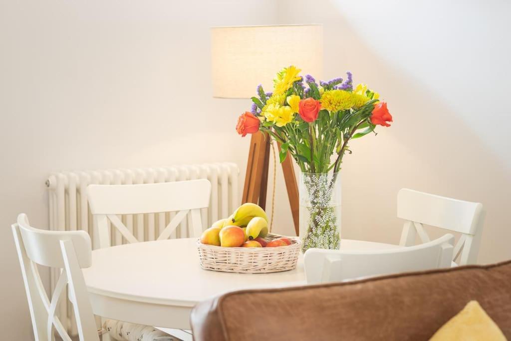 *brand New* Olive Grove * Torquay