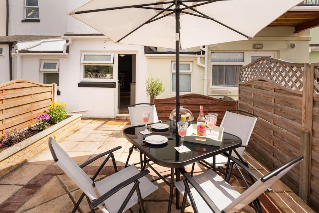 *brand New* Olive Grove Holiday home Torquay