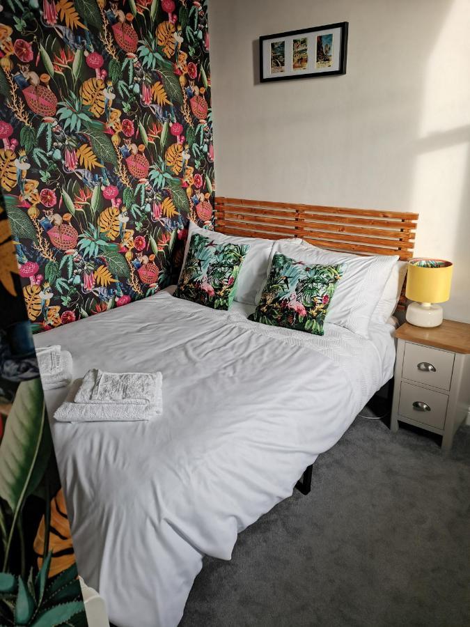 Upmarket 2 Bedroom With Sea Views Apartment Torquay