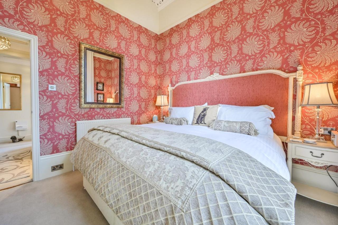 Muntham Luxury